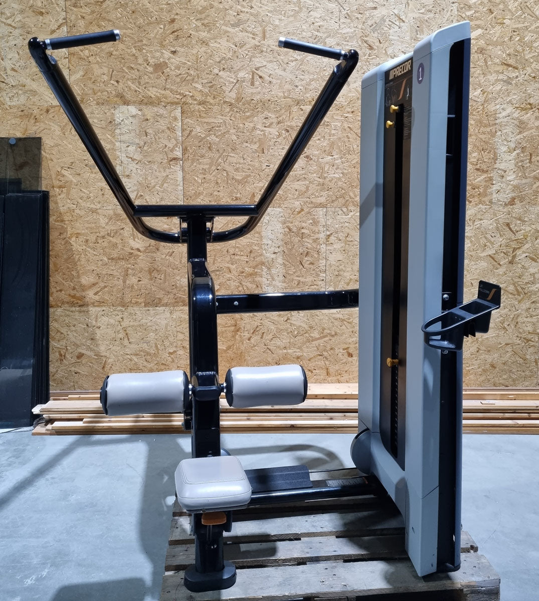 Precor Latzug von Oben, Lat-Pulldown, Rahmenfarbe Schwarz, Polsterfarbe Grau, gebrauchter - überholter Zustand