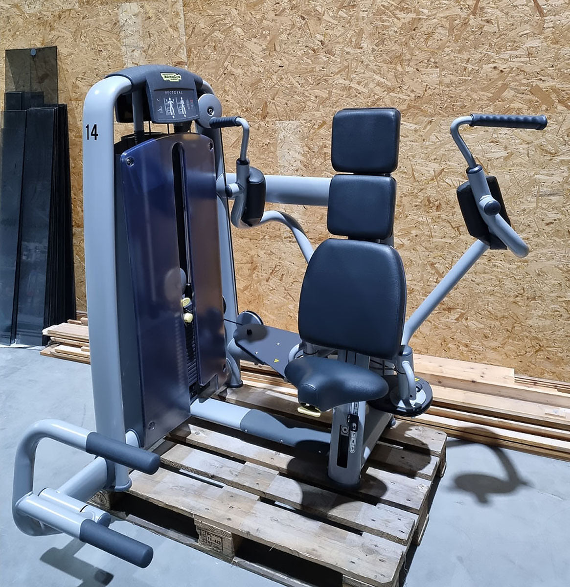TechnoGym 15 Kraftgeräte im Set, Selection Line, Neue Version mit Plastikverkleidungen, gebraucht - überholter Zustand
