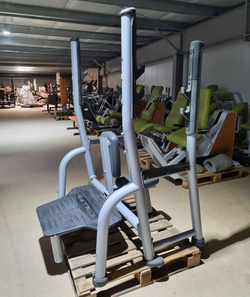 Matrix shoulder press bench, Magnum Olympic Shoulder Bench MG-A45, upholstery color black, frame color silver, used - refurbished condition