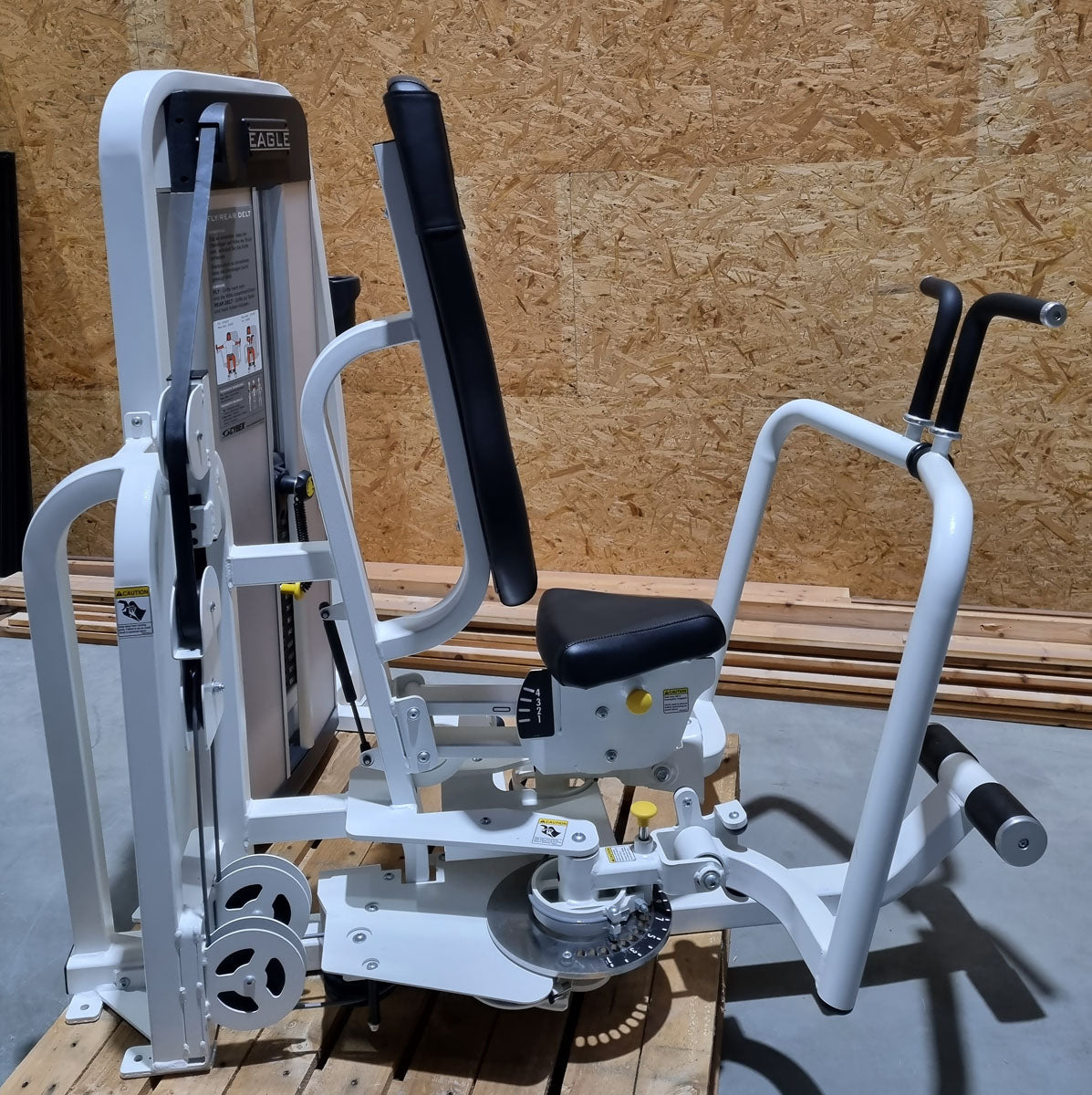 Cybex Eagle Butterfly und Butterfly Reverse - 2 in 1 Kombimaschine, Fly and Rear Delt, Rahmenfarbe Weiß, Polsterfarbe Schwarz, gebraucht - überholter Zustand