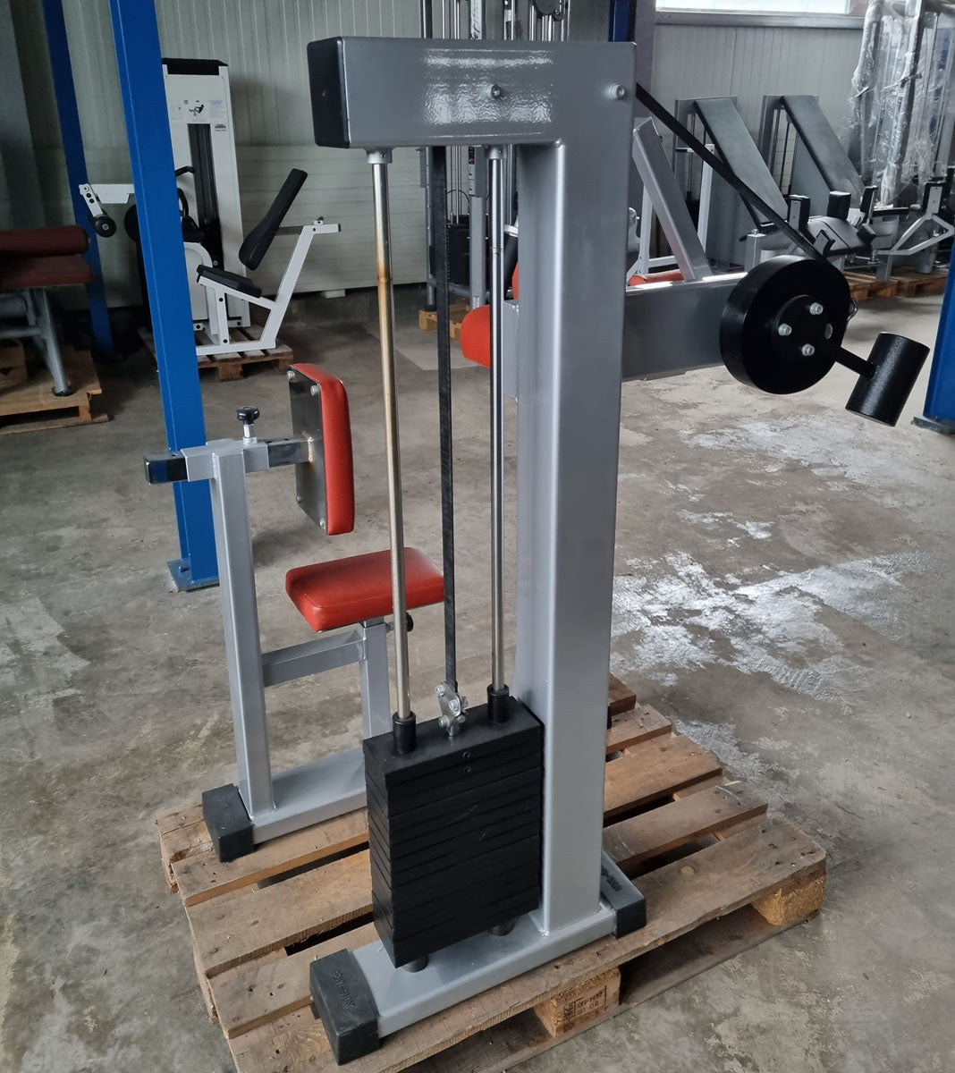 Gerva Trizepsmaschine horizontal, Triceps Extension, Rahmenfarbe Silber, Polsterfarbe Orange, gebraucht - geprüfter Zustand