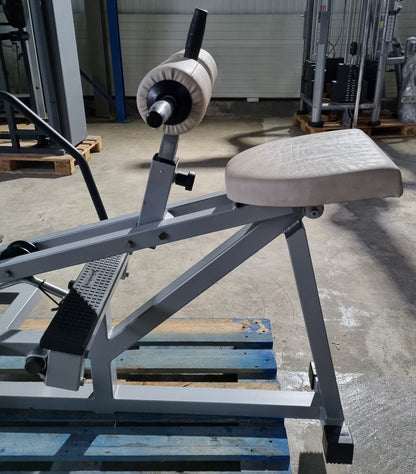 Technogym Seated Calf Sitting Wadenmaschine sitzend, Sitting Calf, Silverline, Oldschool, Rahmenfarbe Silber, gebraucht mit Gebrauchsspuren