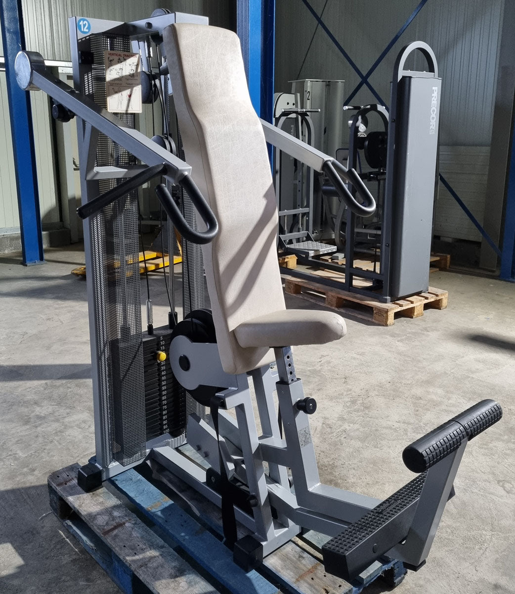 Technogym Latzug, Pulldown, Vertical Traction, Silverline, Rahmenfarbe Silber, Polsterfarbe Beige, gebraucht
