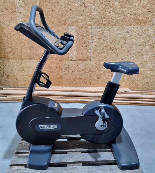 TechnoGym Ergometer Excite Line New Bike 700, Unity Touch Display, gebraucht - überholter Zustand