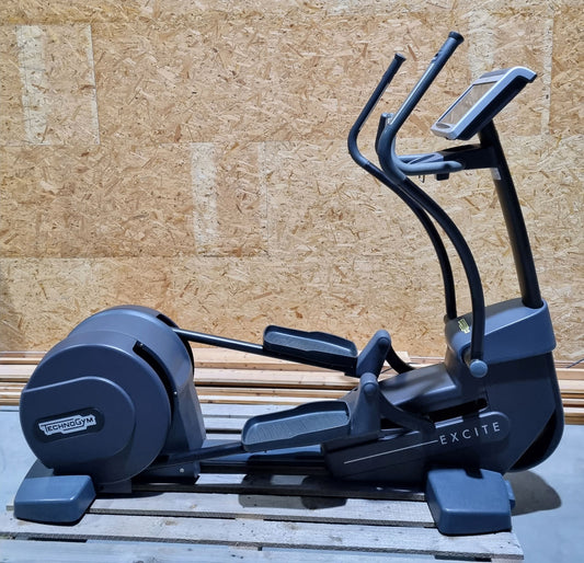 TechnoGym Crosstrainer Excite Line Syncro 700, VisioWeb Touch Display, gebraucht - überholter Zustand