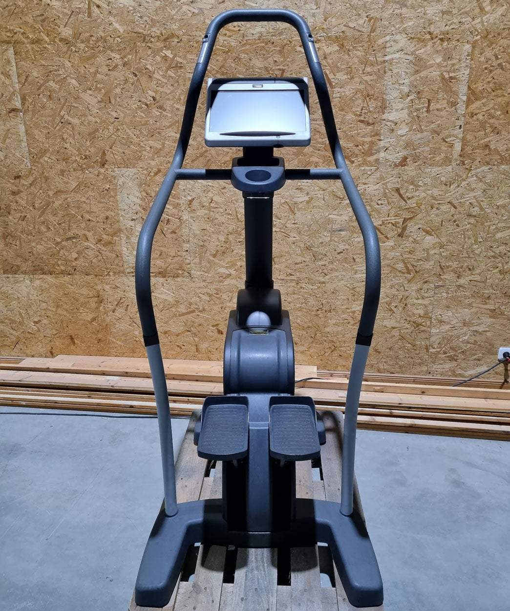 TechnoGym Stepper Excite Line Step 700, VisioWeb Touch Display, gebraucht - überholter Zustand