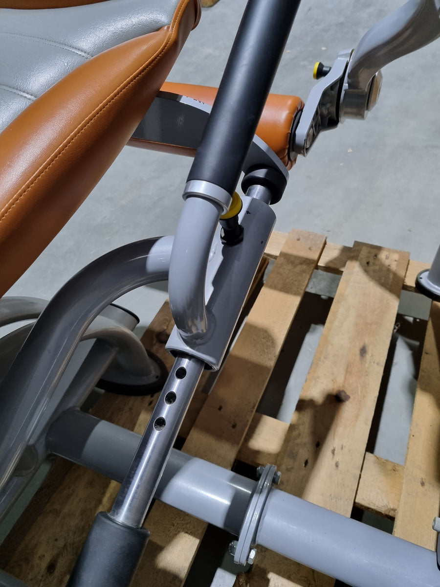 SportsArt Beinstrecker, Leg Extension, Status Serie, Verkleidung neu lackiert, Rahmenfarbe Silber, gebraucht - überholter Zustand