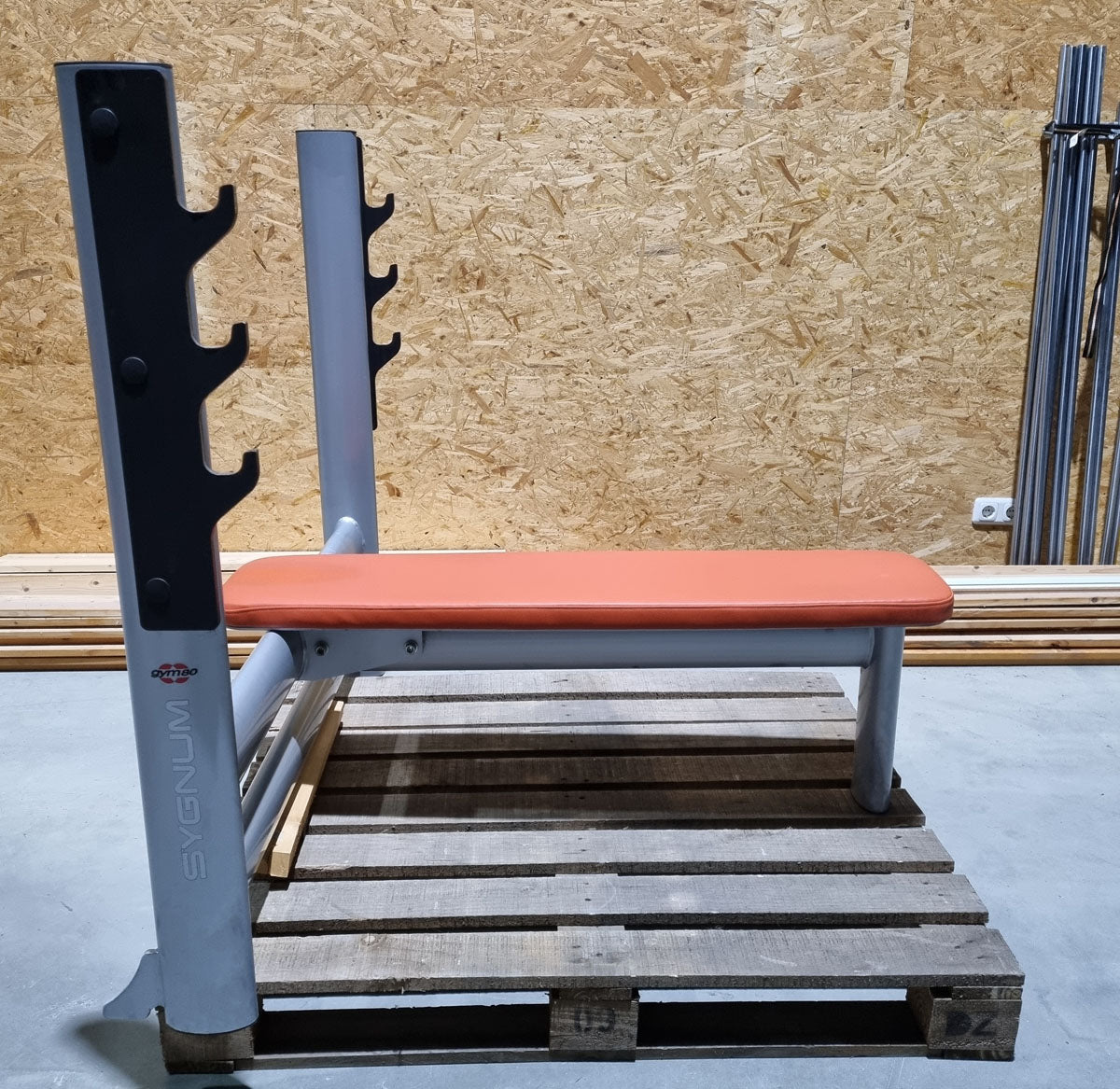 Gym80 Basic press bench 4097, Olympia flat press bench, frame color silver, upholstery color orange, used - overhauled condition