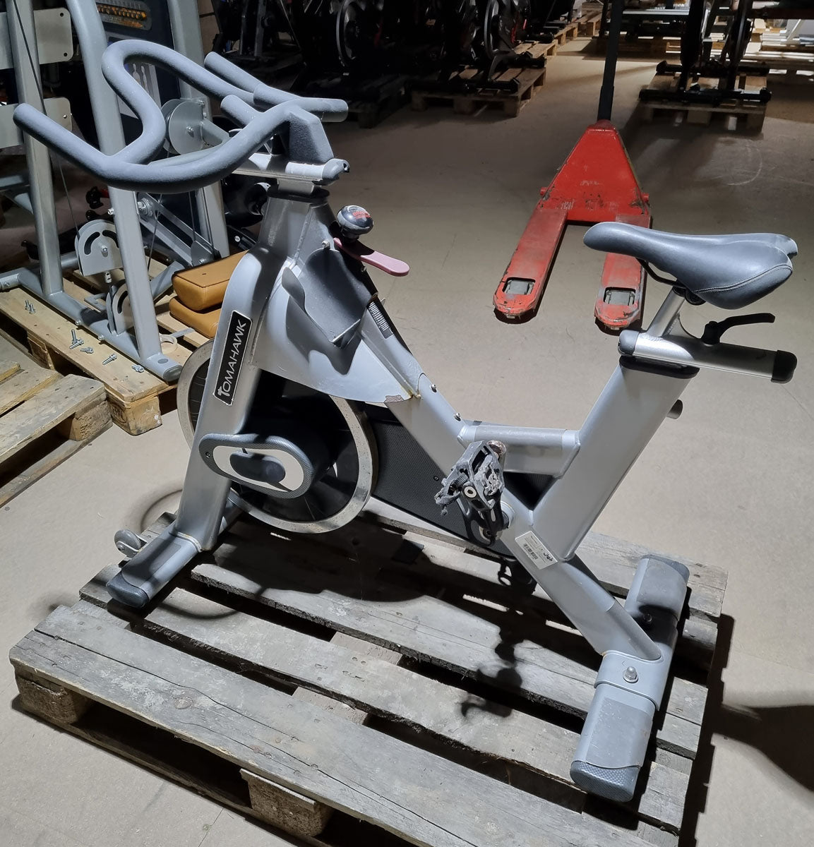 Tomahawk Indoor Cycle Bike S-Serie, Silber, gebraucht - Bastlergerät oder Ersatzteilspender