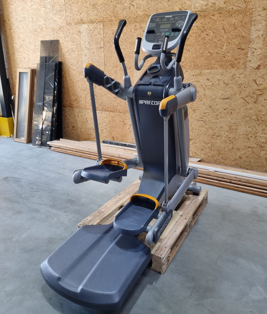 Precor AMT 100i - Fixed Stride, P30 Konsole - Crosstrainer, Stepper, Ellipsentrainer 3 in 1, gebraucht - überholter Zustand