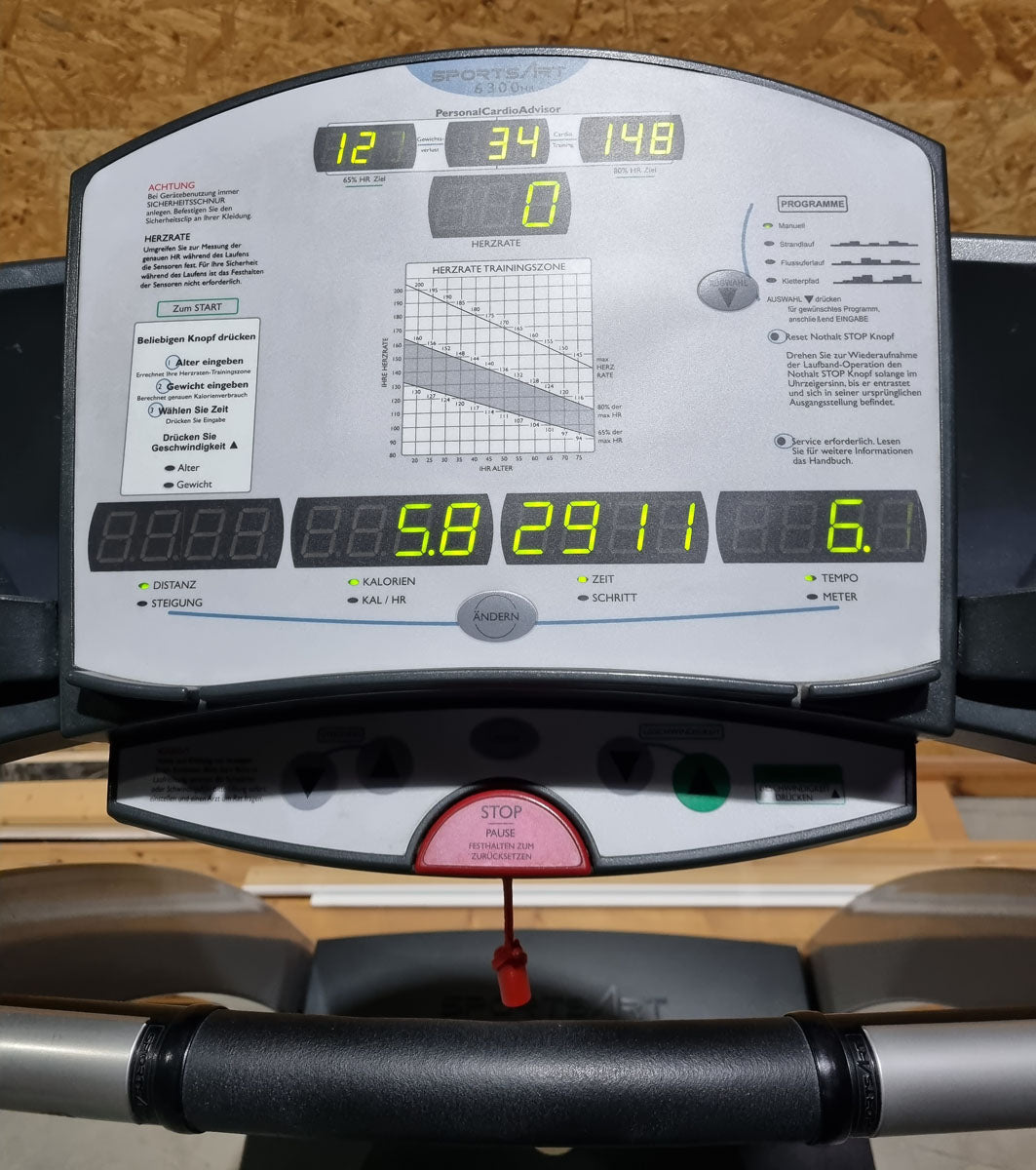 SportsArt treadmill 6300 HR with emergency stop button and handrail, used - refurbished condition