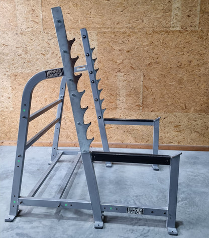 Hammer Strength Kniebeugenständer, Olympic Squat Rack O-SR, Rahmenfarbe Silber, gebraucht - überholter Zustand