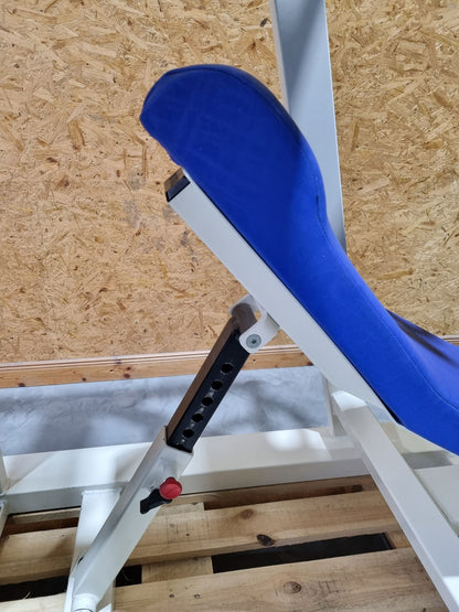 Schnell Beinpresse 45° Legpress, Beinpress-Maschine aus der Target Kompakt Line - Oldschool Bodybuilding, Rahmenfarbe Weiß, gebrauchter - überholter Zustand