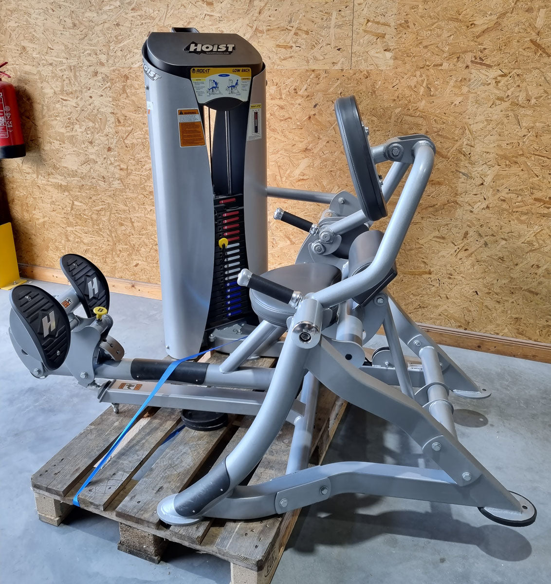 Hoist Roc-IT Low Back RS1204, Lower Back, Back Extension Machine, Roc IT Selectorized Series with plug-in weights, predecessor of the RS-2204, frame color silver, used - refurbished condition