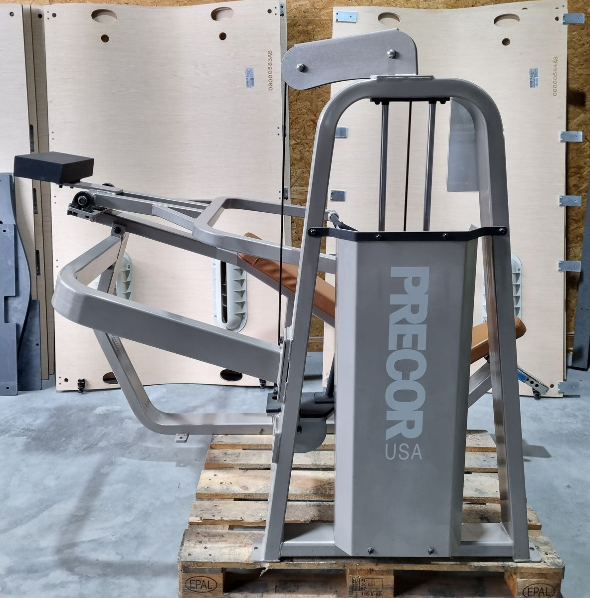 Precor Schrägbankdrückenmaschine, Incline Chestpress 402 Icarian Line, Brustpresse schräg, Rahmenfarbe Silber, gebraucht - überholter Zustand