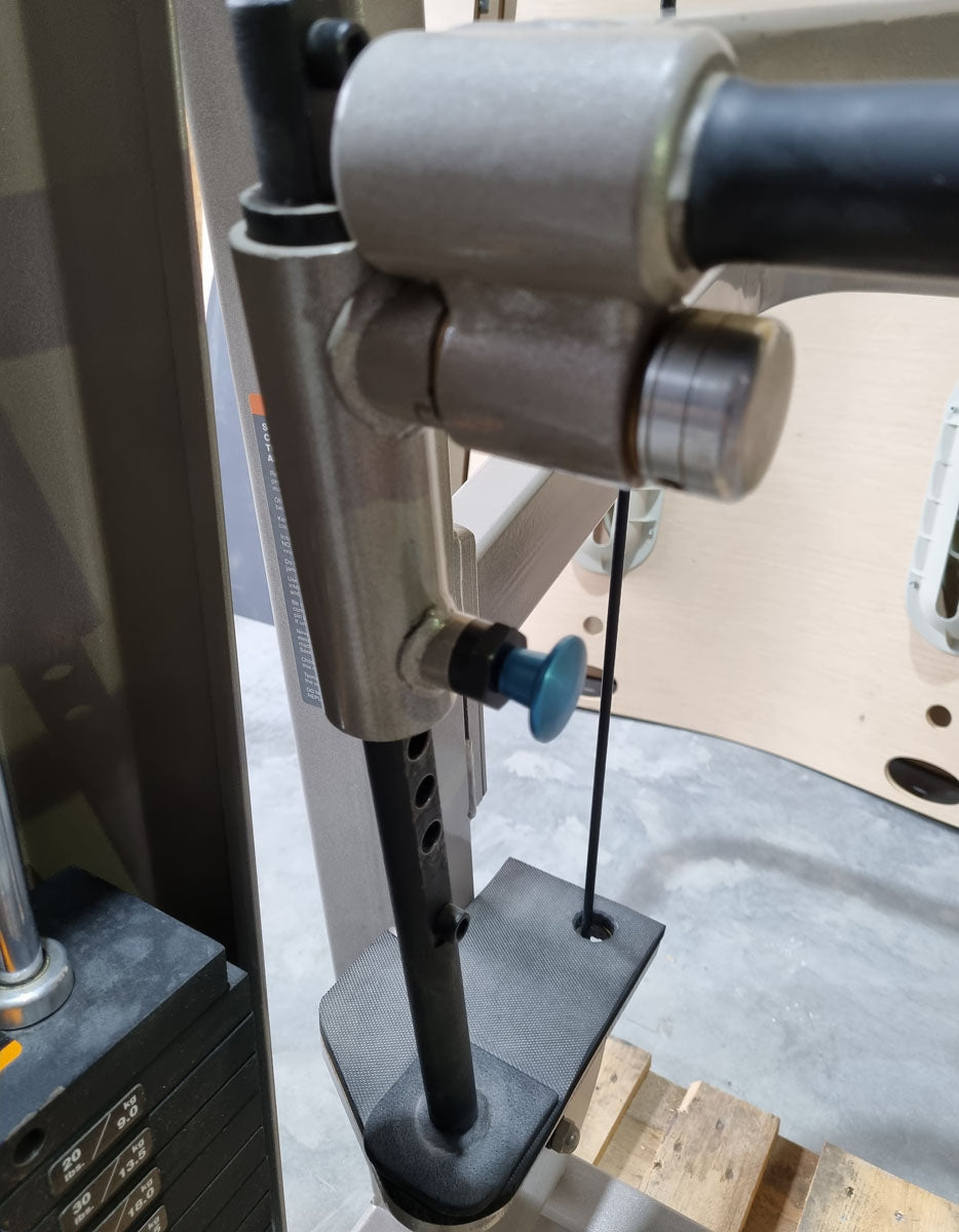 Precor Schrägbankdrückenmaschine, Incline Chestpress 402 Icarian Line, Brustpresse schräg, Rahmenfarbe Silber, gebraucht - überholter Zustand
