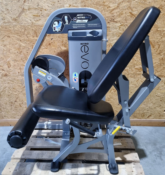 Nautilus Nitro EVO Leg Extension, seated leg extension, frame color silver, used - refurbished condition