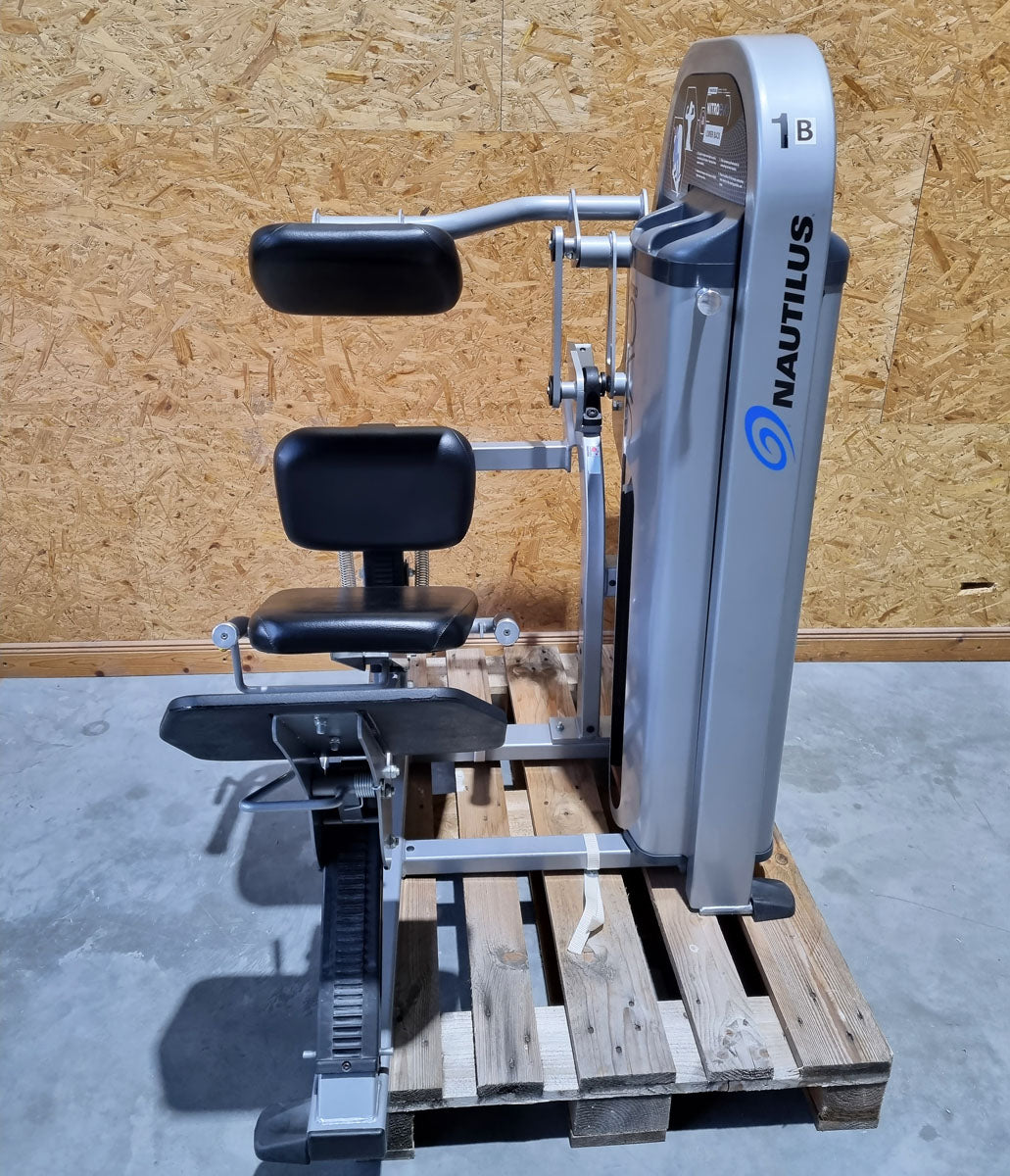 Nautilus Nitro EVO Lower Back, back extension machine, hyperextension machine, training for the lower back, frame color silver, used - refurbished condition