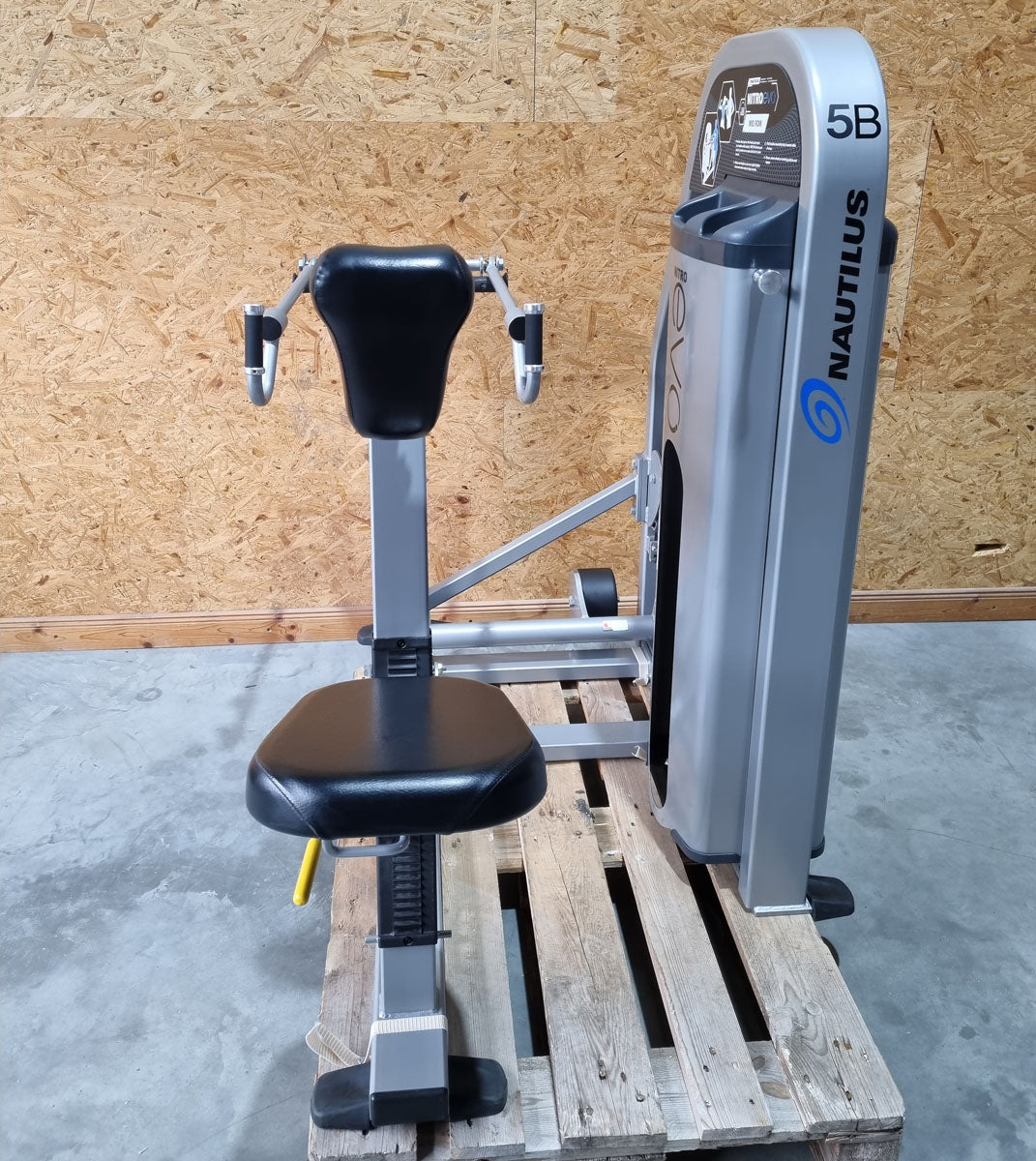 Nautilus Nitro Evo Strength Training Set - 27 fitness machines and 5 benches in a set - used - TOP condition