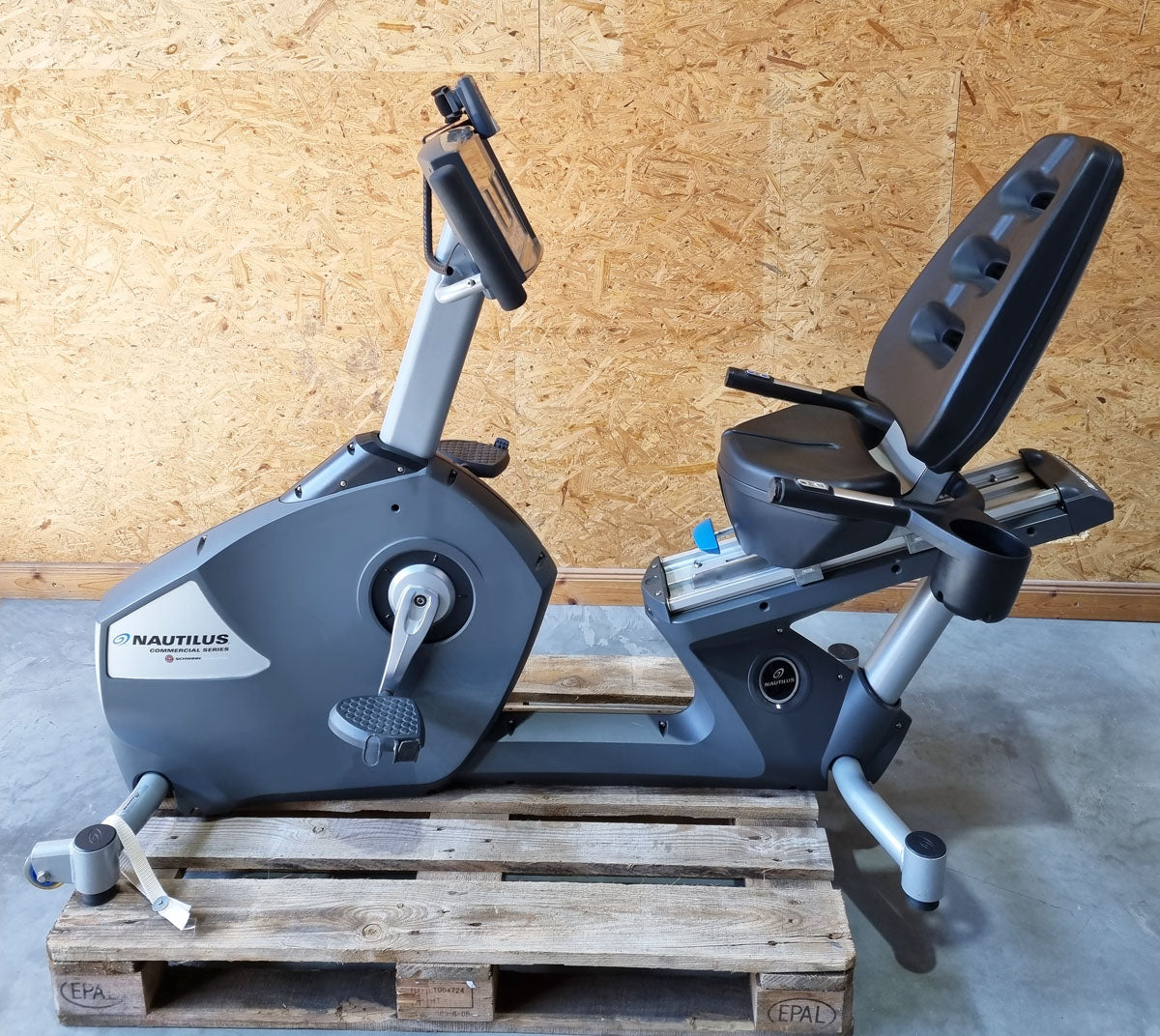 Nautilus Recumbent, Liegeergometer mit Schwinn Technik, LED Display, gebraucht - überholter Zustand