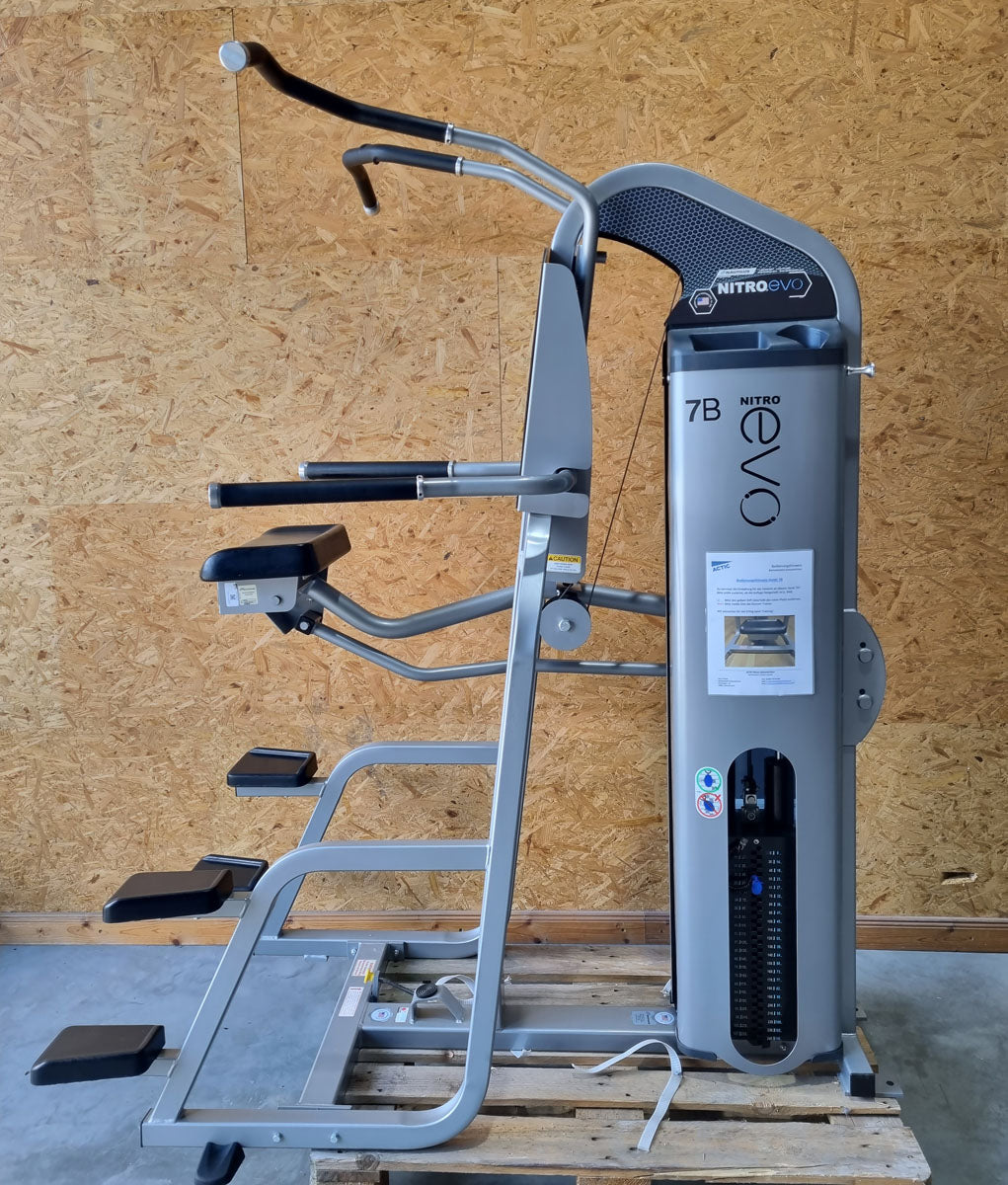 Nautilus Nitro EVO und Plus Serie - Kraftgeräte Set - 23 Fitnessgeräte und 3 Bänke im Set - gebraucht - TOP Zustand