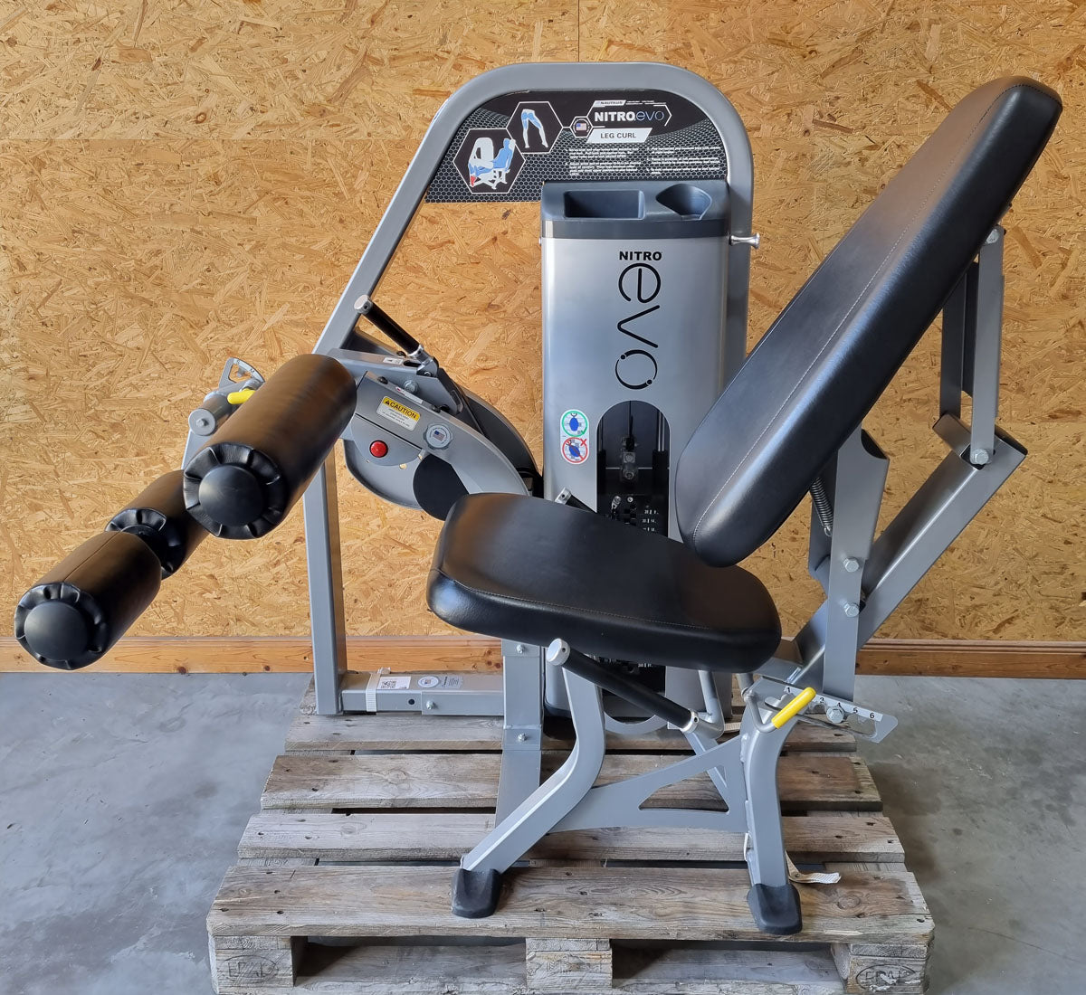 Nautilus Nitro EVO und Plus Serie - Kraftgeräte Set - 23 Fitnessgeräte und 3 Bänke im Set - gebraucht - TOP Zustand