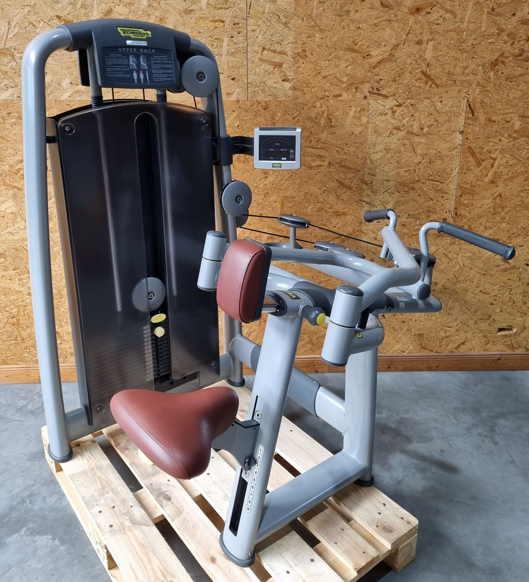 TechnoGym 10 Kraftgeräte im Set, Isocontrol Displays, Selection Line, Neue Version mit Plastikverkleidungen, gebraucht - überholter Zustand