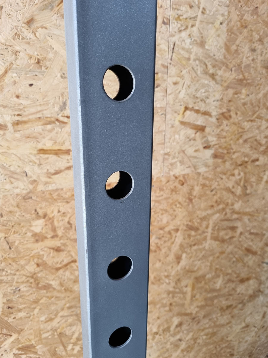 Gymleco Power Rack 149 mit J-Hooks und Notablagen, Rahmenfarbe Silber, gebraucht - geprüfter Zustand