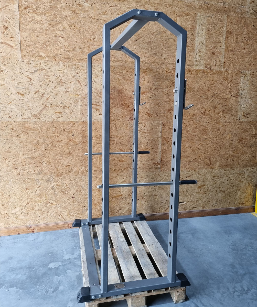 Gymleco Power Rack 149 mit J-Hooks und Notablagen, Rahmenfarbe Silber, gebraucht - geprüfter Zustand