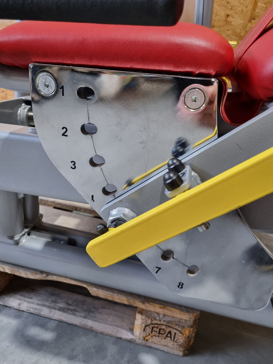 Proxomed Funktionsstemme Compass 530, Beinpresse verstellbar, MPG, Reha, Rahmenfarbe Silber, Polsterfarbe Rot, gebraucht - überholter Zustand