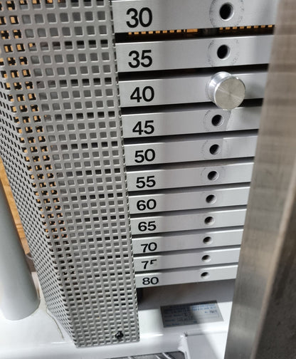 Dynamed Zugapparat Vertikal mit Sitz, Latzug von Oben, Pulldown, Stolzenberg, Rahmenfarbe Silber, gebraucht - überholter Zustand