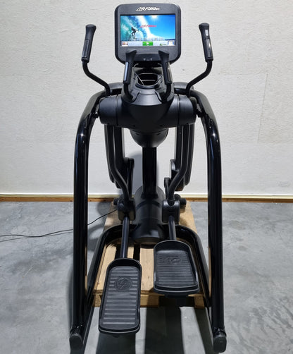 Life Fitness FlexStrider Trainer, Cross Trainer with Variable Stride Length, Discover SE Touch Display Console, Elevation Series, Used - Refurbished Condition