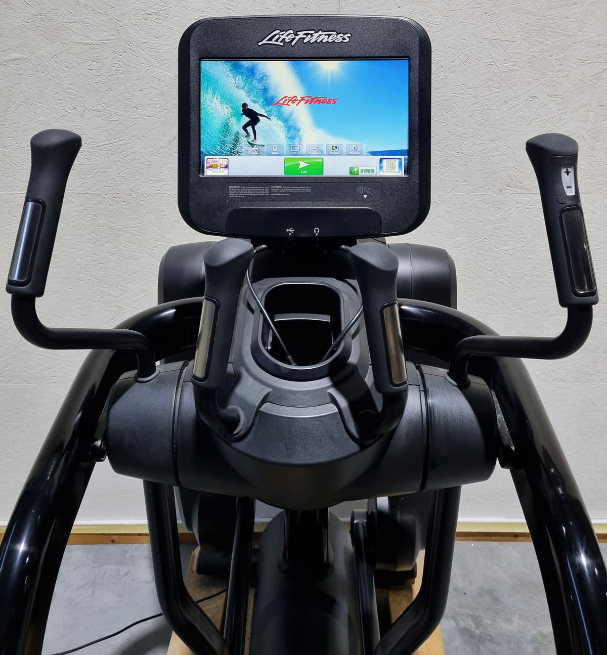 Life Fitness FlexStrider Trainer, Cross Trainer with Variable Stride Length, Discover SE Touch Display Console, Elevation Series, Used - Refurbished Condition