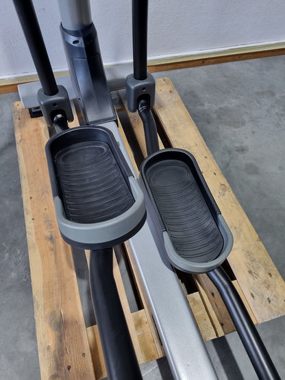 Impulse Fitness Crosstrainer RE700 with LED console, used - refurbished condition