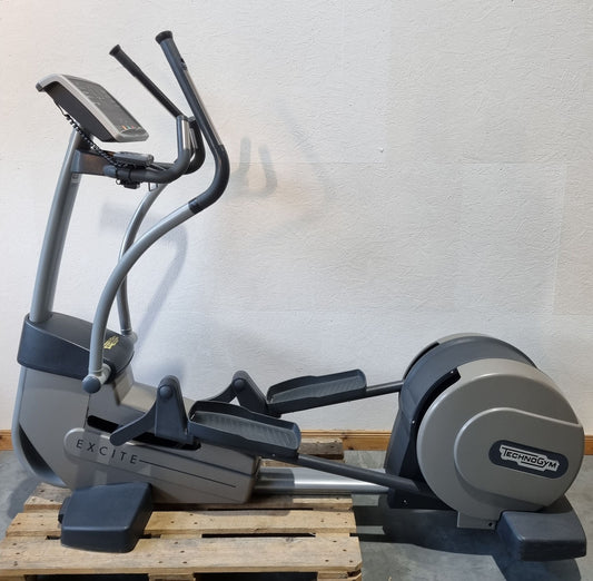 TechnoGym Crosstrainer Excite+ Line Syncro 700, LED Display, Silber/Grau, gebraucht - überholter Zustand