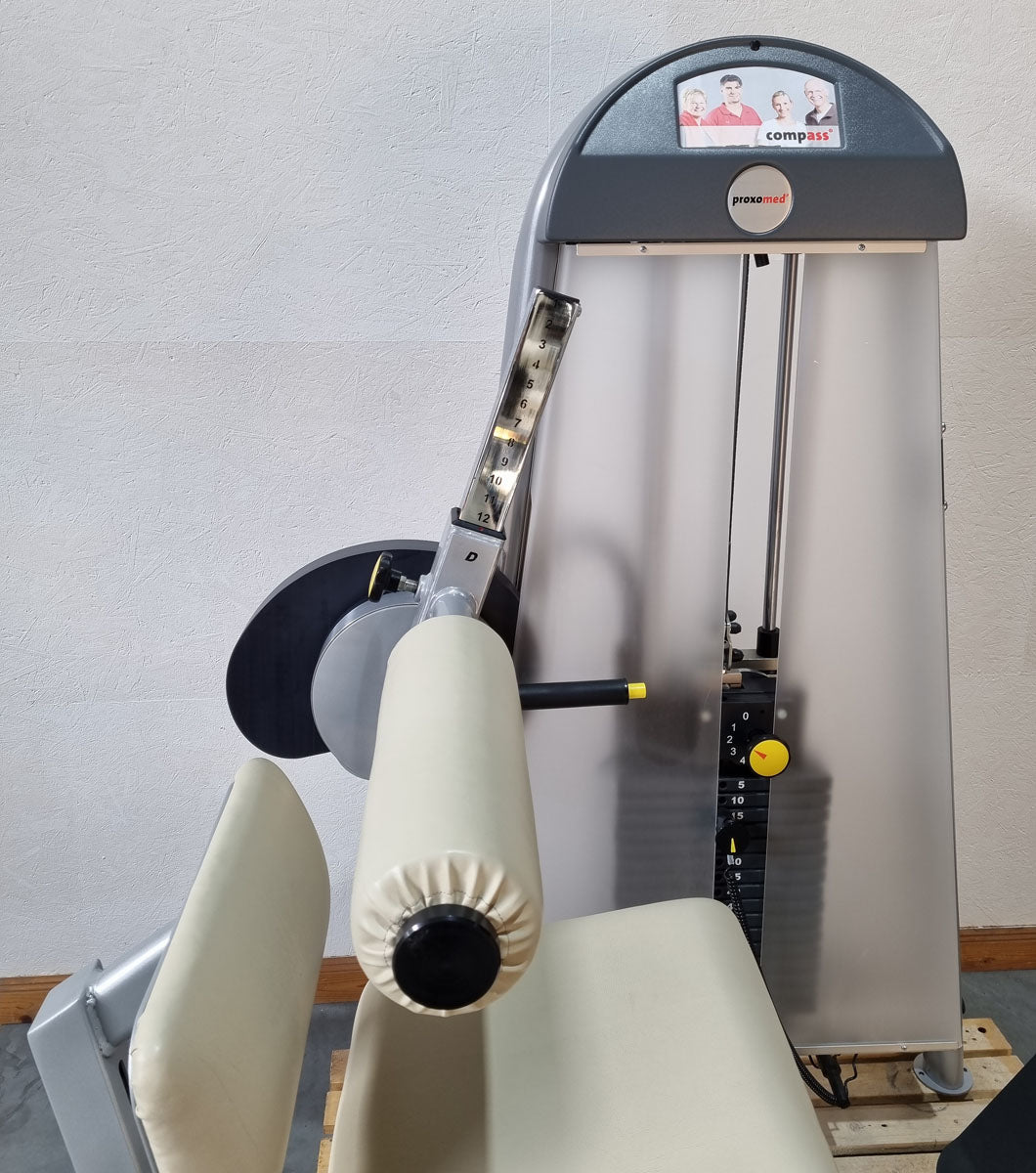 Proxomed Compass 530 Rückenflexion, Bauchmaschine, Rückenbeuger, Abdominal Crunch, MPG, Reha, Rahmenfarbe Silber, gebraucht - überholter Zustand