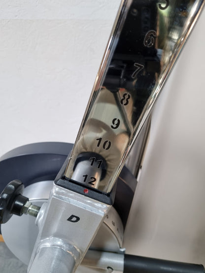 Proxomed Compass 530 Rückenflexion, Bauchmaschine, Rückenbeuger, Abdominal Crunch, MPG, Reha, Rahmenfarbe Silber, gebraucht - überholter Zustand