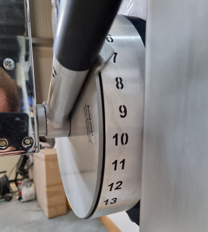 Proxomed Compass 530 Rückenflexion, Bauchmaschine, Rückenbeuger, Abdominal Crunch, MPG, Reha, Rahmenfarbe Silber, gebraucht - überholter Zustand