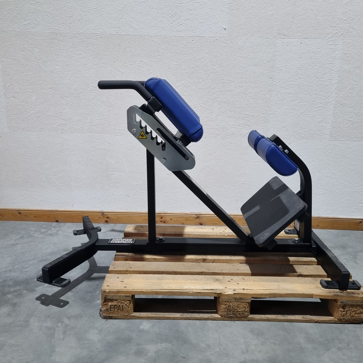 Hammer Strength Hyperextension 45° Back Extension Bench Adjustable, Back Extension BW-BE, Frame Color Black, Upholstery Color Blue, Used - Refurbished Condition