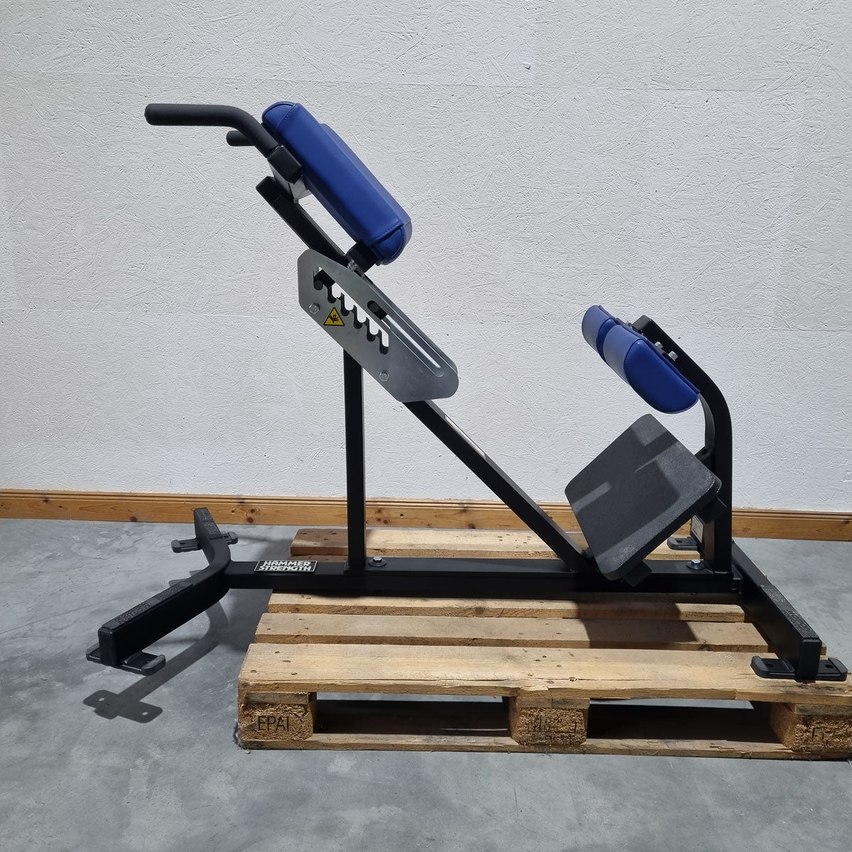 Hammer Strength Hyperextension 45° Back Extension Bench Adjustable, Back Extension BW-BE, Frame Color Black, Upholstery Color Blue, Used - Refurbished Condition