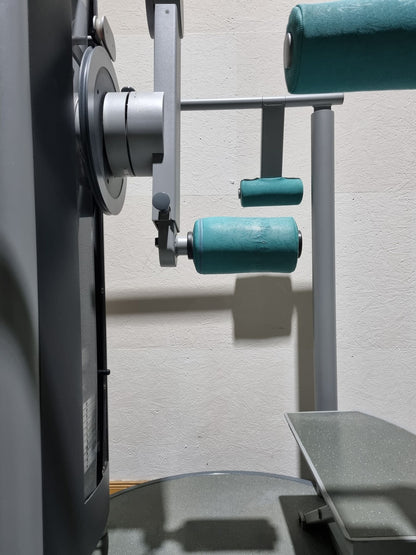 Frei Genius Hüftmaschine, Hüftpendel, Multi Hip, Kickmaschine, Total Hip auch für Ab-Adduktoren Training nutzbar, Rahmenfarbe Silber - gebraucht - überholter Zustand
