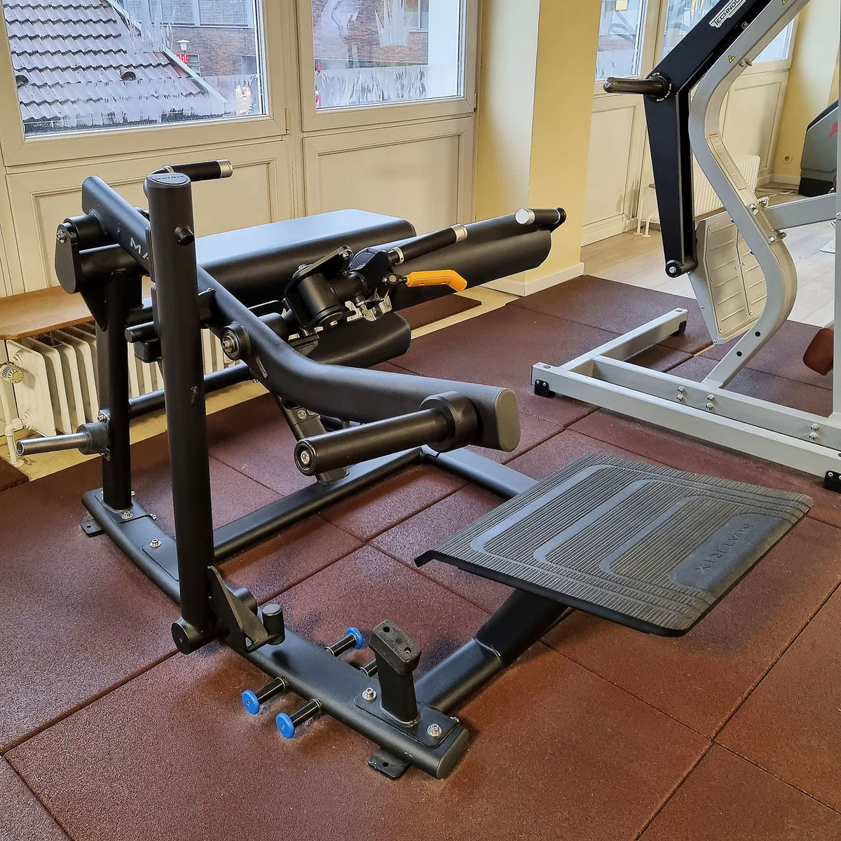 Matrix Magnum Glute Trainer MG-PL78, Hip Thrust Maschine, Gluteusmaschine, Pomaschine für Gesäßtraining, Rahmenfarbe Schwarz, gebraucht - überholter Zustand