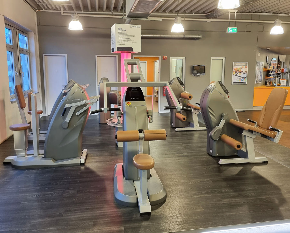Milon 8er PREMIUM Kraft Zirkel, Baujahr 2017, Gehäuse in Anthrazit Stone, Polster Braun, inkl. LED Ampel, Top Zustand, gebraucht - überholt und Neuwertig