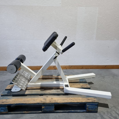 Competition Line, Rückenstreckerbank 45° grad, Hyperextension, höhenverstellbar, Rahmenfarbe Weiß, Polsterfarbe Shhwarz, gebraucht - überholter Zustand