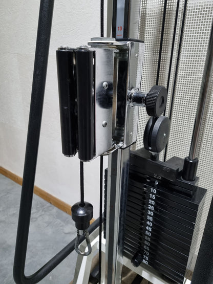 Technogym Ercoline Rehab, Kabelzug höhenverstellbar, Seilzug, Zugapparat 80kg, Rahmenfarbe Weiß, gebraucht - überholter Zustand