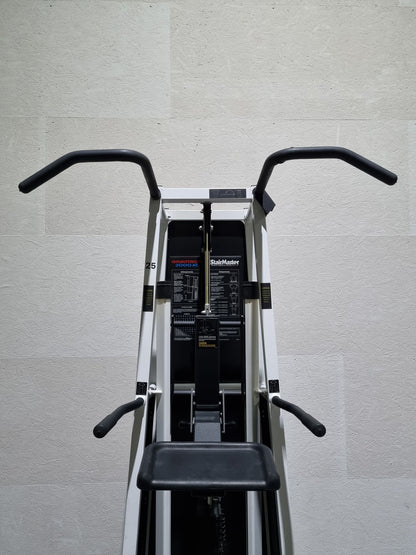Stairmaster Gravitron 2000 AT Dip-Chin, Dip-Pull-Up Machine with Weight Support, White Frame, Used - Refurbished Condition