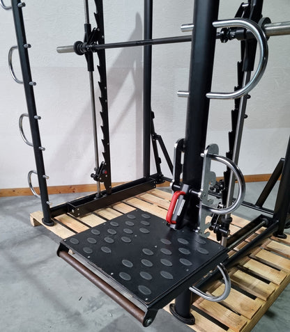 L+K Multi-Rack 272E, 3D Multipresse Rack, Smith Machine, Dips und Klimmzug Möglichkeiten, Rahmenfarbe Schwarz, gebraucht - überholter Zustand