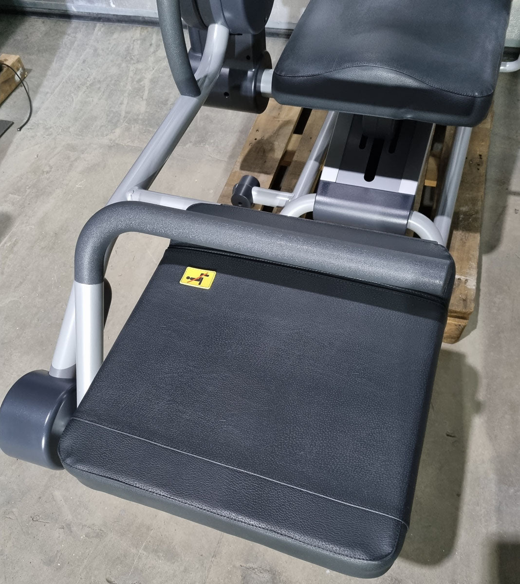 Technogym 2er Set Flexability Posterior und Flexability Anterior - Dehngeräte für Beine und Waden, gegen Rückenschmerzen, Dehnungsapparat, Rahmenfarbe Silber, gebraucht - guter Zustand
