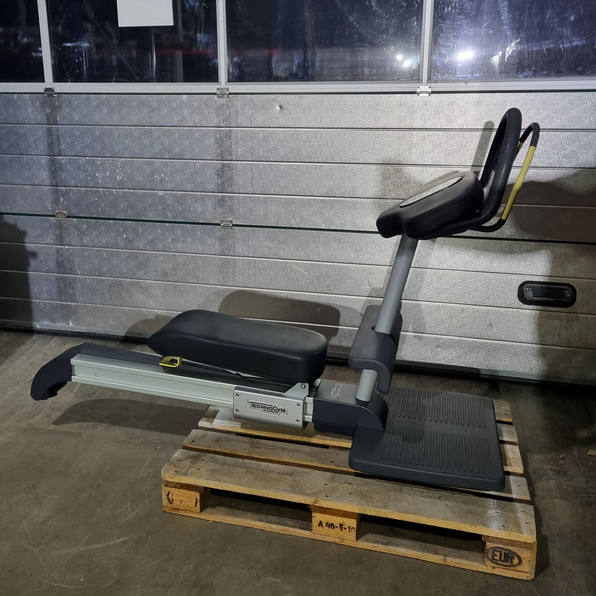Technogym 2er Set Flexability Posterior und Flexability Anterior - Dehngeräte für Beine und Waden, gegen Rückenschmerzen, Dehnungsapparat, Rahmenfarbe Silber, gebraucht - guter Zustand