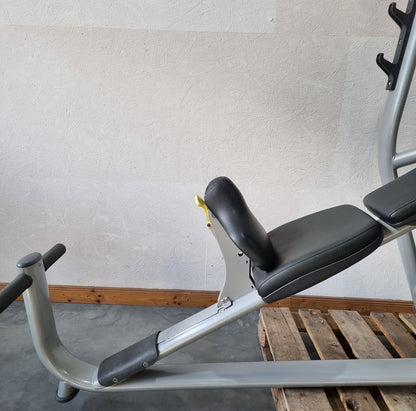 Technogym Schrägdrückerbank, Olympic Inclined Bench, Hantelbank Schrägbankdrücken, Rahmenfarbe Silber, Selection Line, gebraucht - überholter Zustand